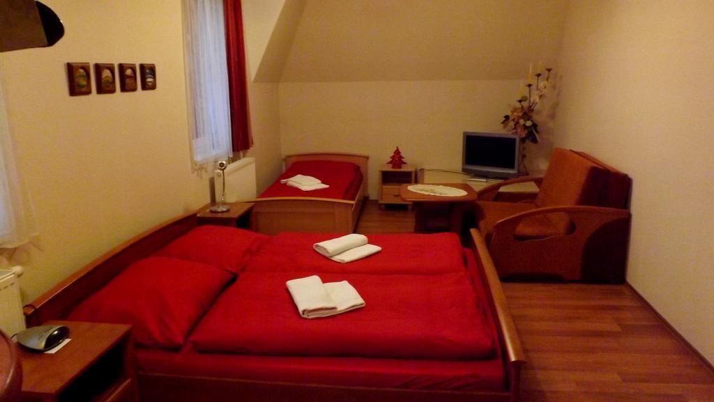 Guest House Penzión Fortuna Tvrdosin Zimmer foto